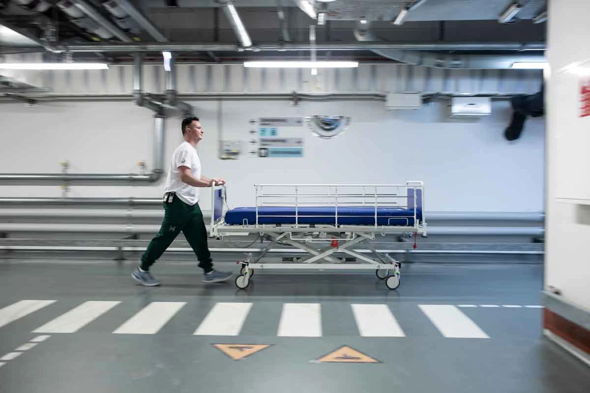 04 Sundhedssektor Portør 0266